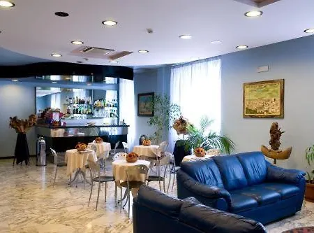 Astoria 4*