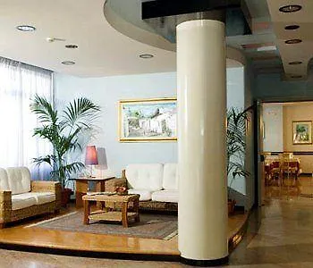 Astoria Hotel 4*